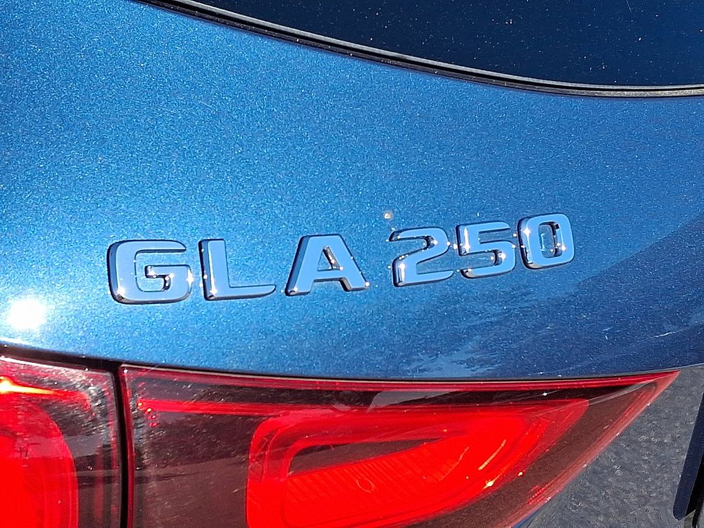 2023 Mercedes-Benz GLA Base - Photo 33