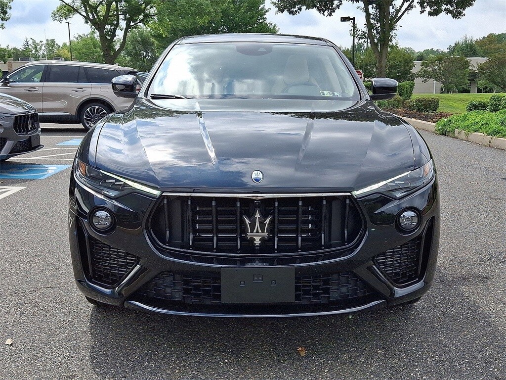 2022 Maserati Levante Modena photo 2