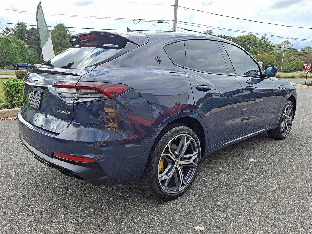 2022 Maserati Levante Modena photo 4