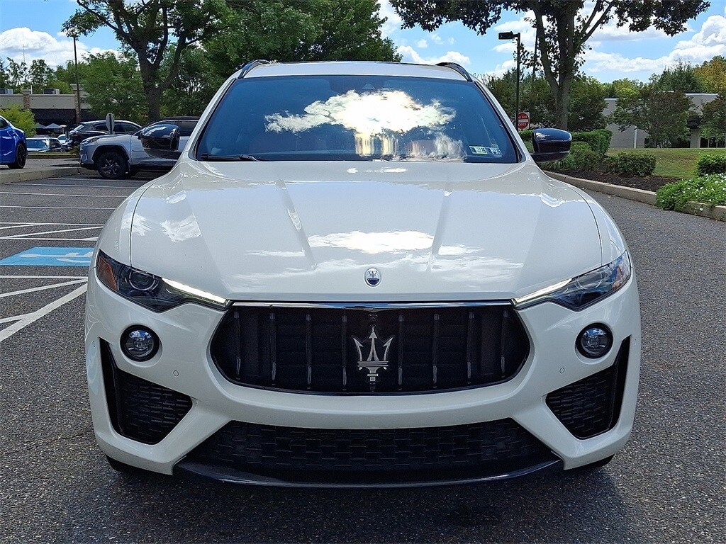 2022 Maserati Levante Modena photo 2