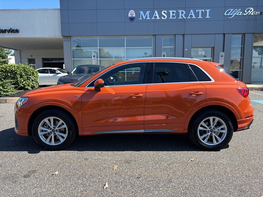 2024 Audi Q3 45 TFSI S line Premium photo 2