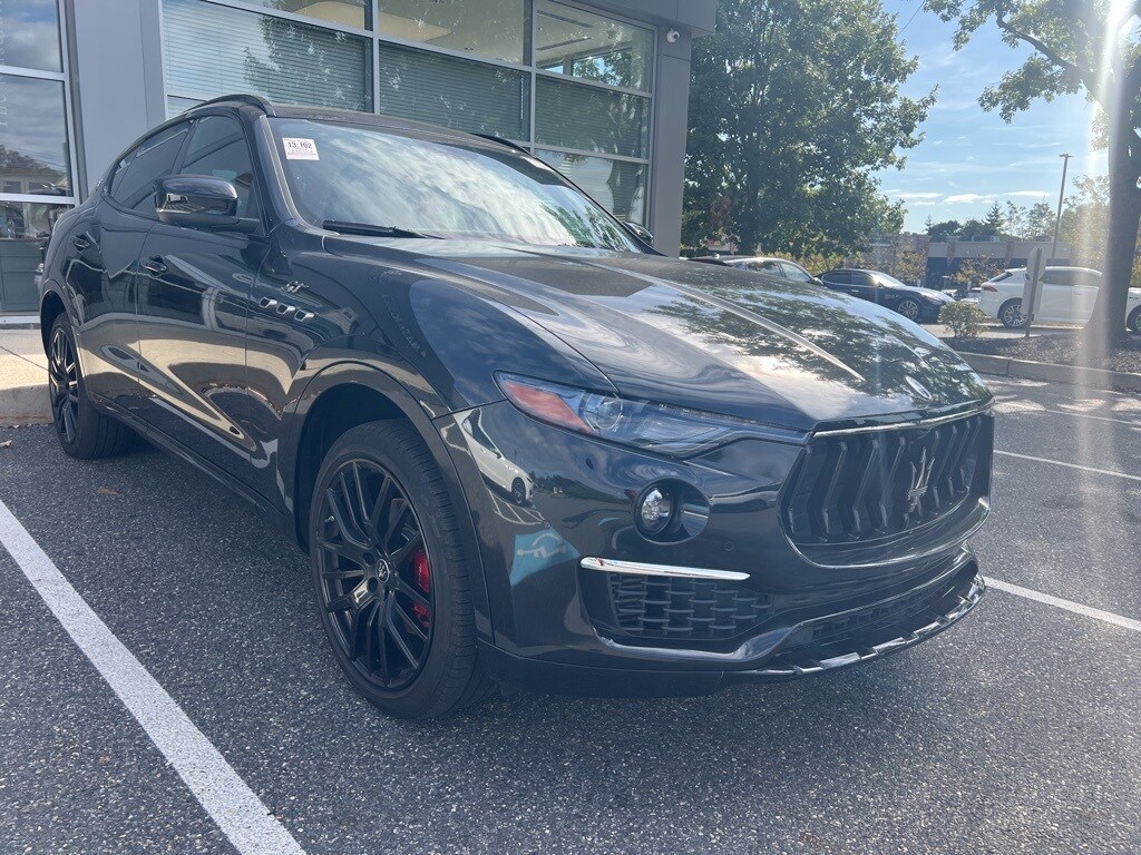 2022 Maserati Levante GT photo 2