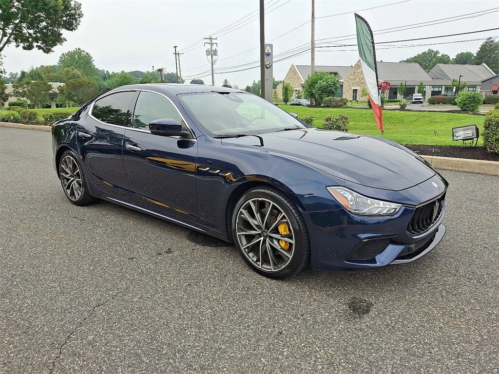 2022 Maserati Ghibli Modena Q4 photo 3