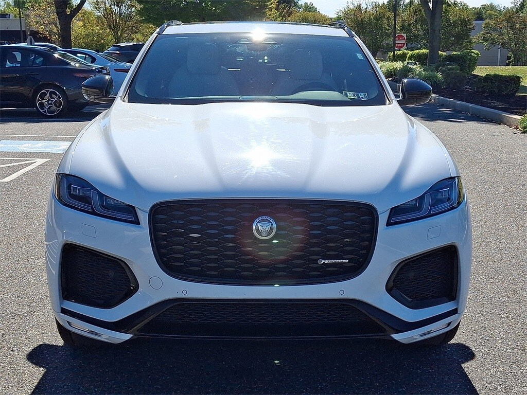 2025 Jaguar F-PACE P250 R-Dynamic S photo 2