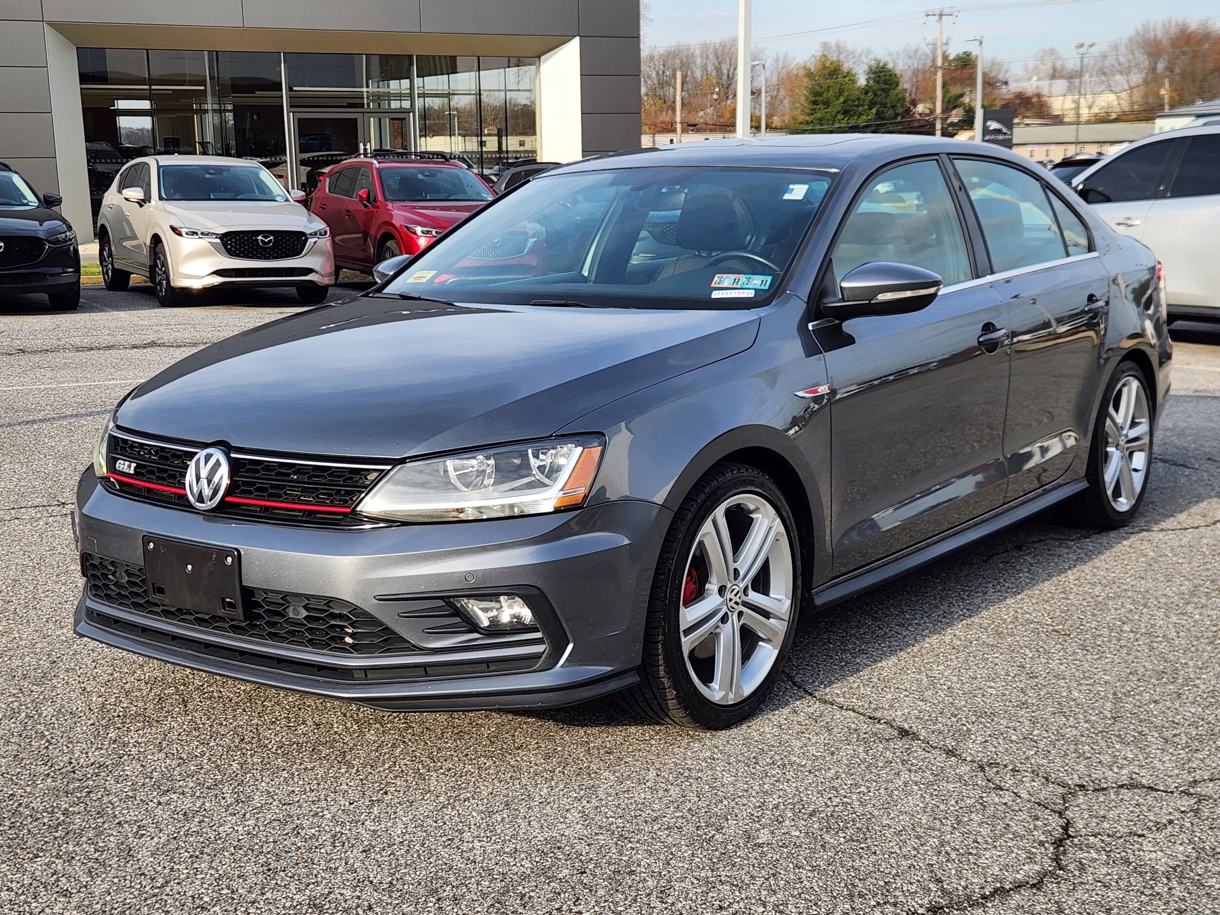 2017 Volkswagen Jetta GLI Sport photo 2