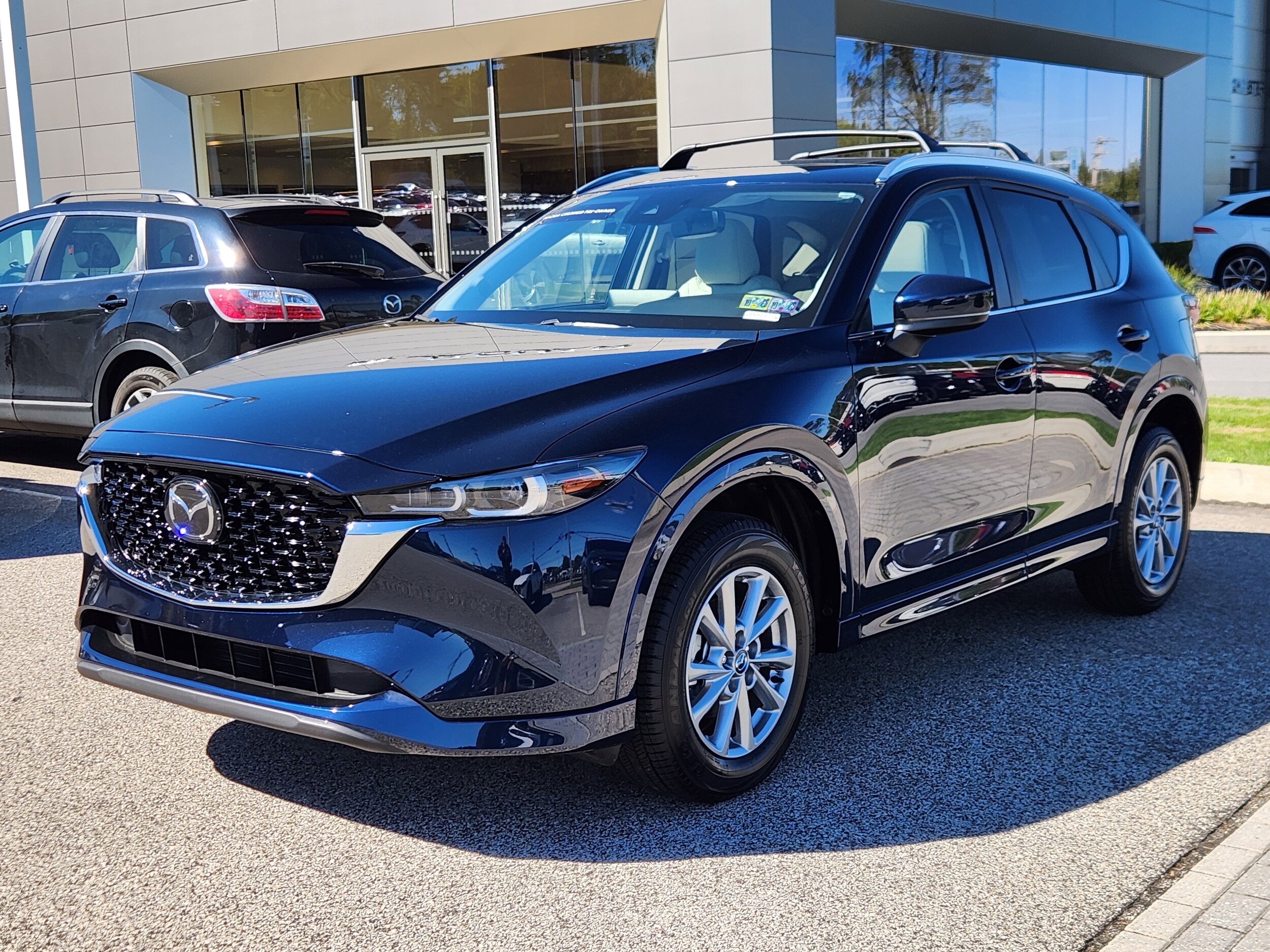 2025 Mazda CX-5 2.5 S Preferred photo 2