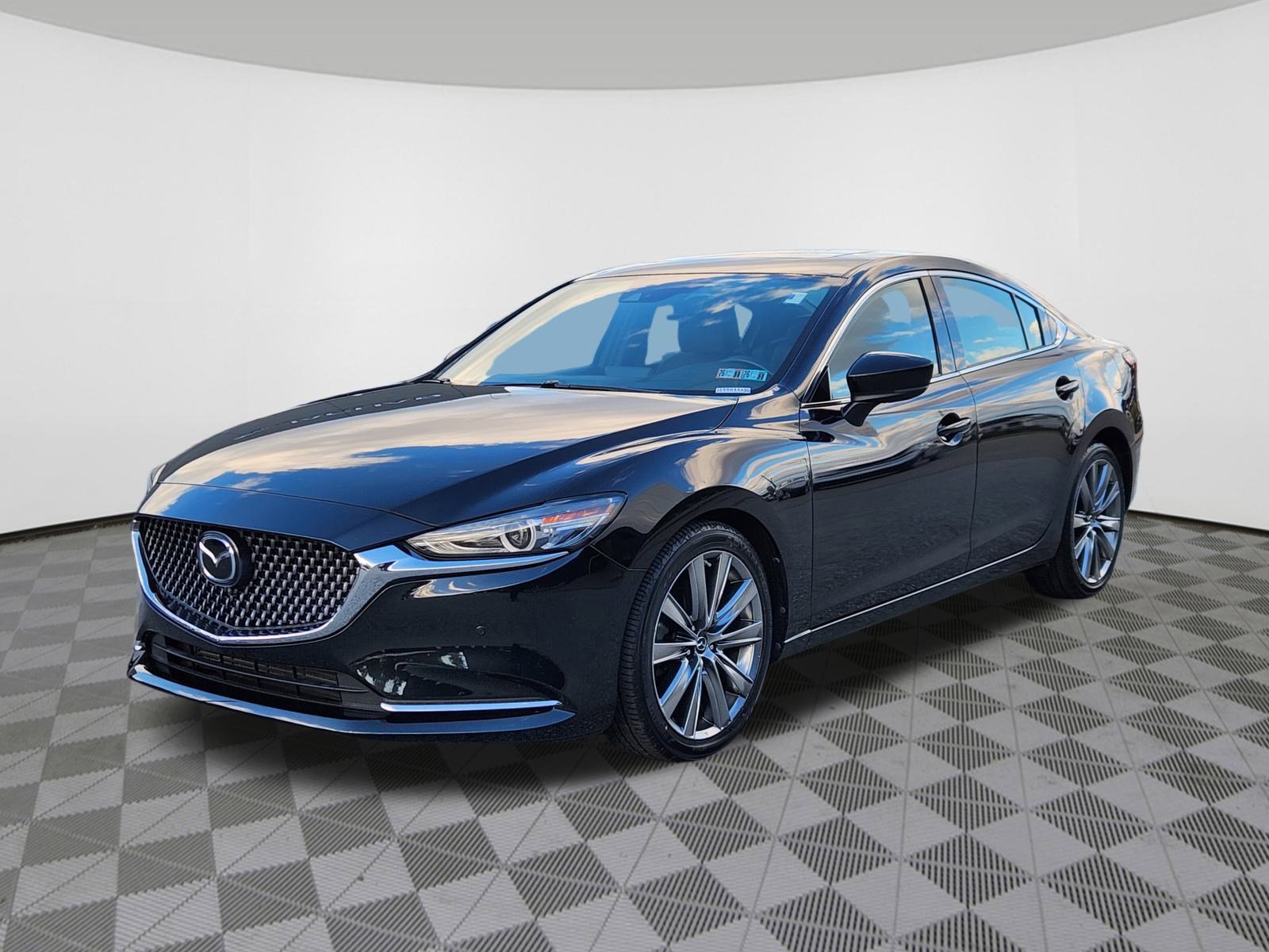 2018 Mazda Mazda6 Signature photo 2