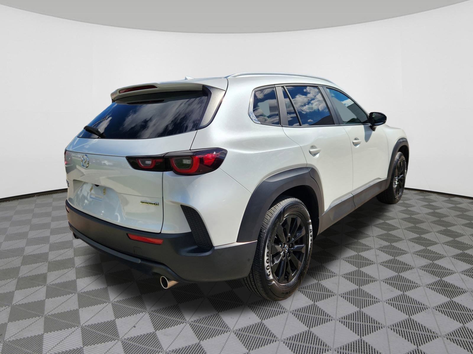 2025 Mazda CX-50 2.5 S Premium photo 4