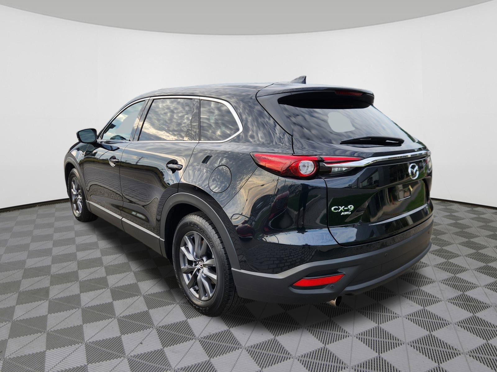 2022 Mazda CX-9 Touring photo 3