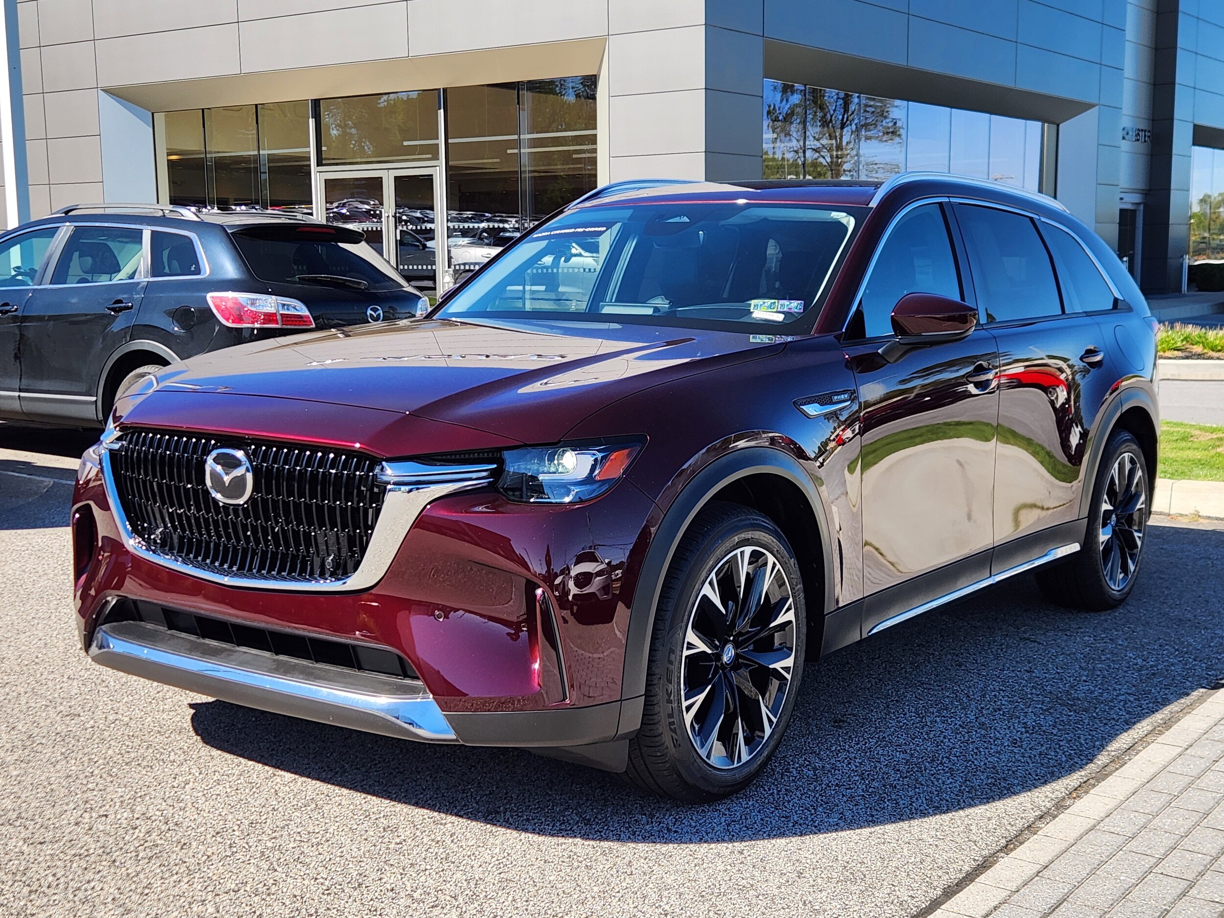 2024 Mazda CX-90 Premium photo 2