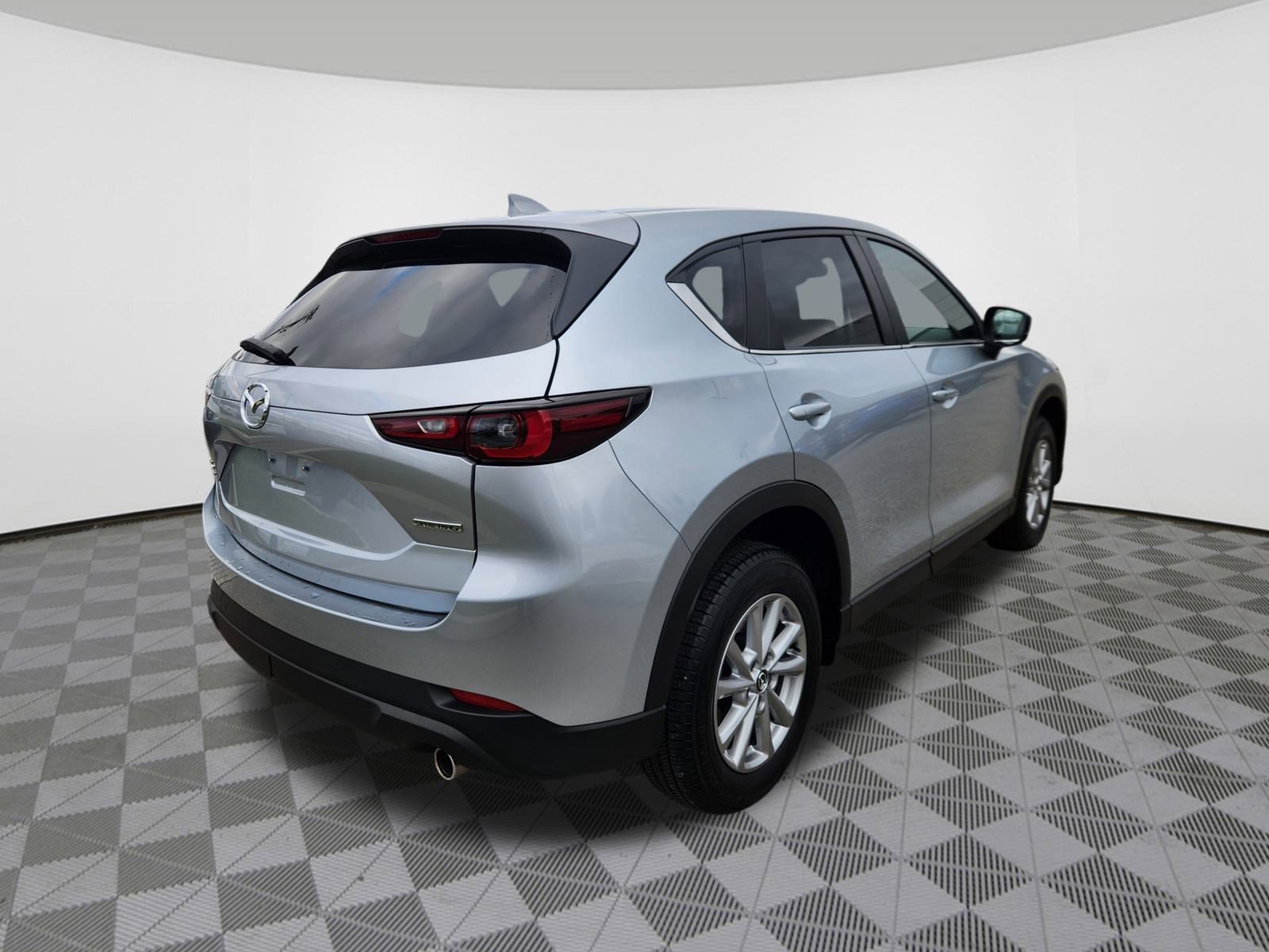 2023 Mazda CX-5 2.5 S Preferred photo 4