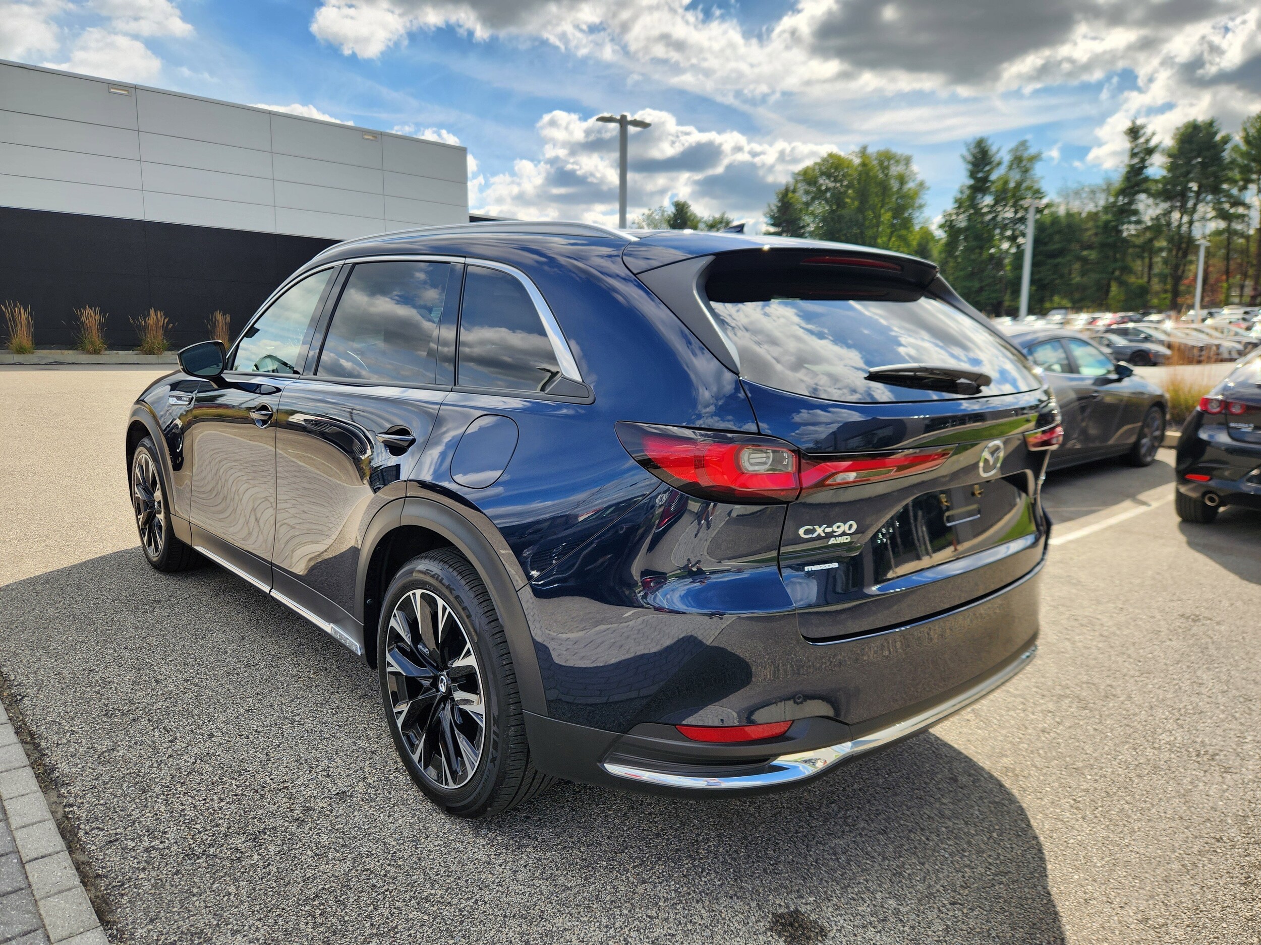 2024 Mazda CX-90 Premium photo 3