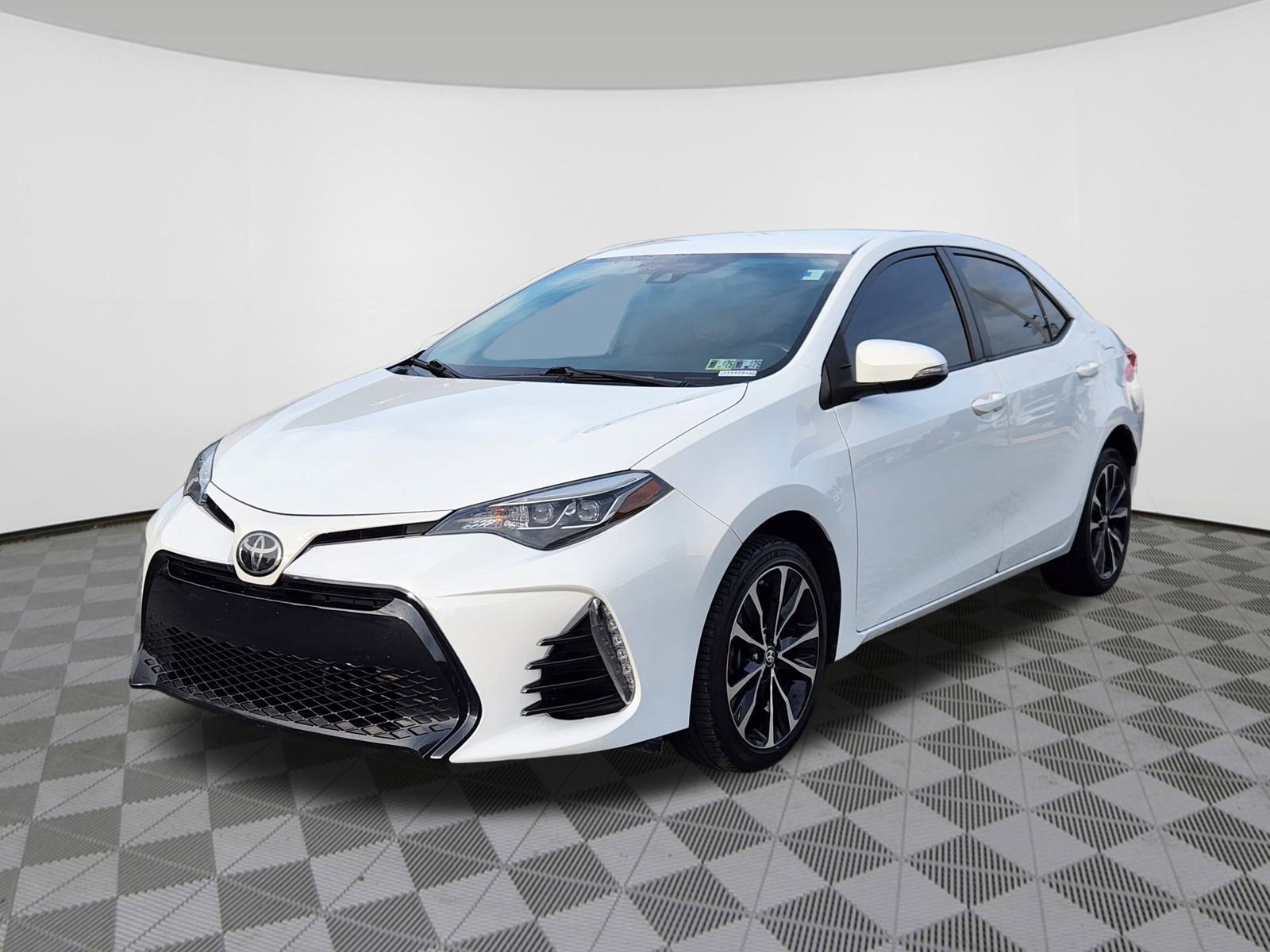 2019 Toyota Corolla SE photo 2