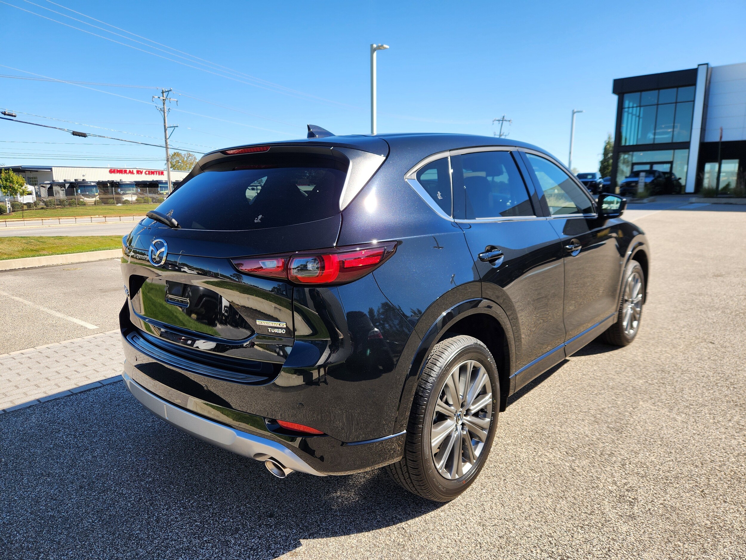 2025 Mazda CX-5 2.5 Turbo Signature photo 4