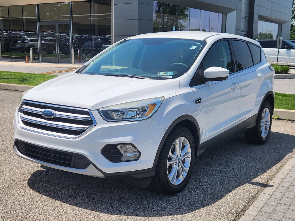 Used 2017 Ford Escape SE SUV