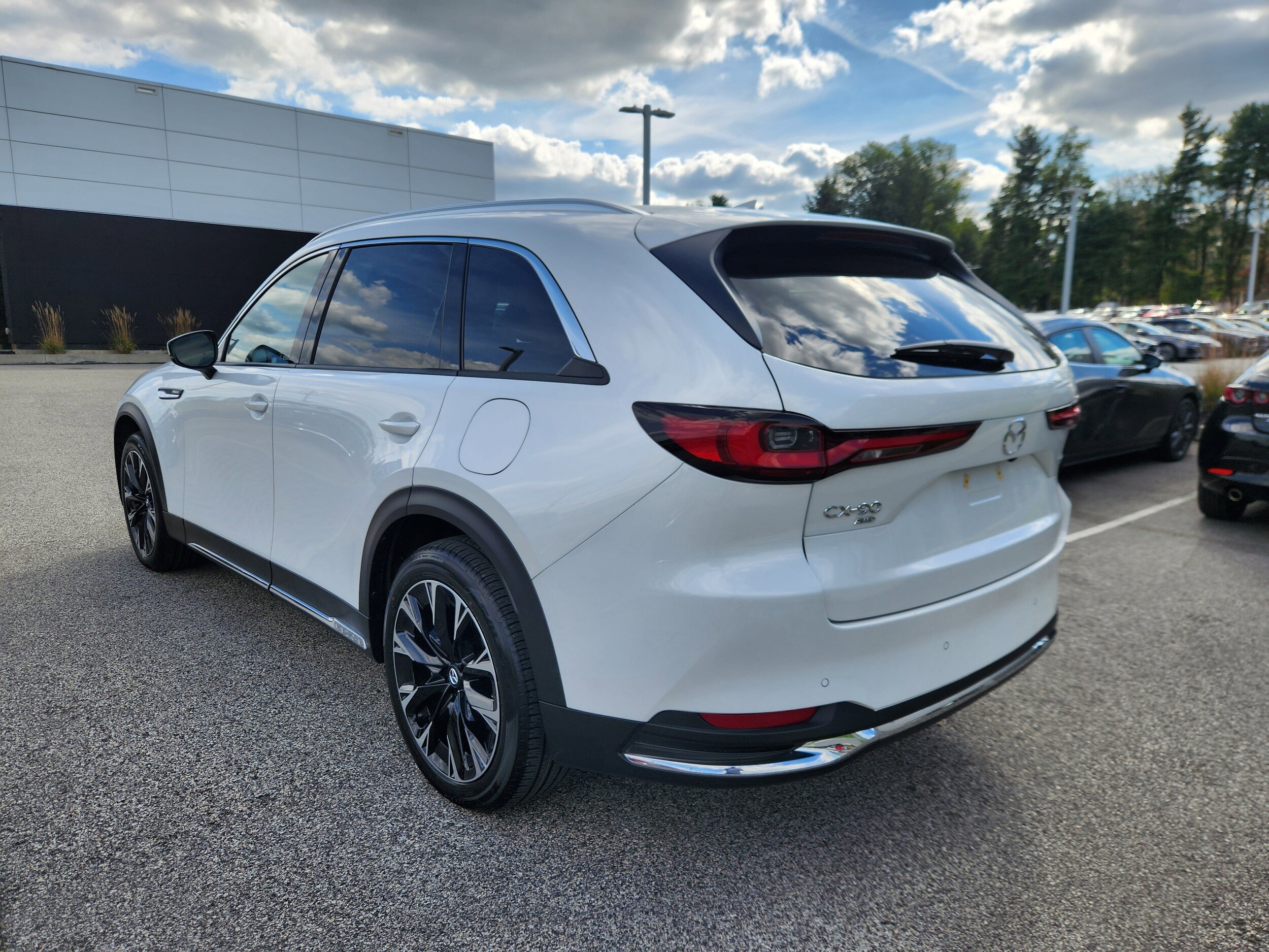 2024 Mazda CX-90 Premium Plus photo 3
