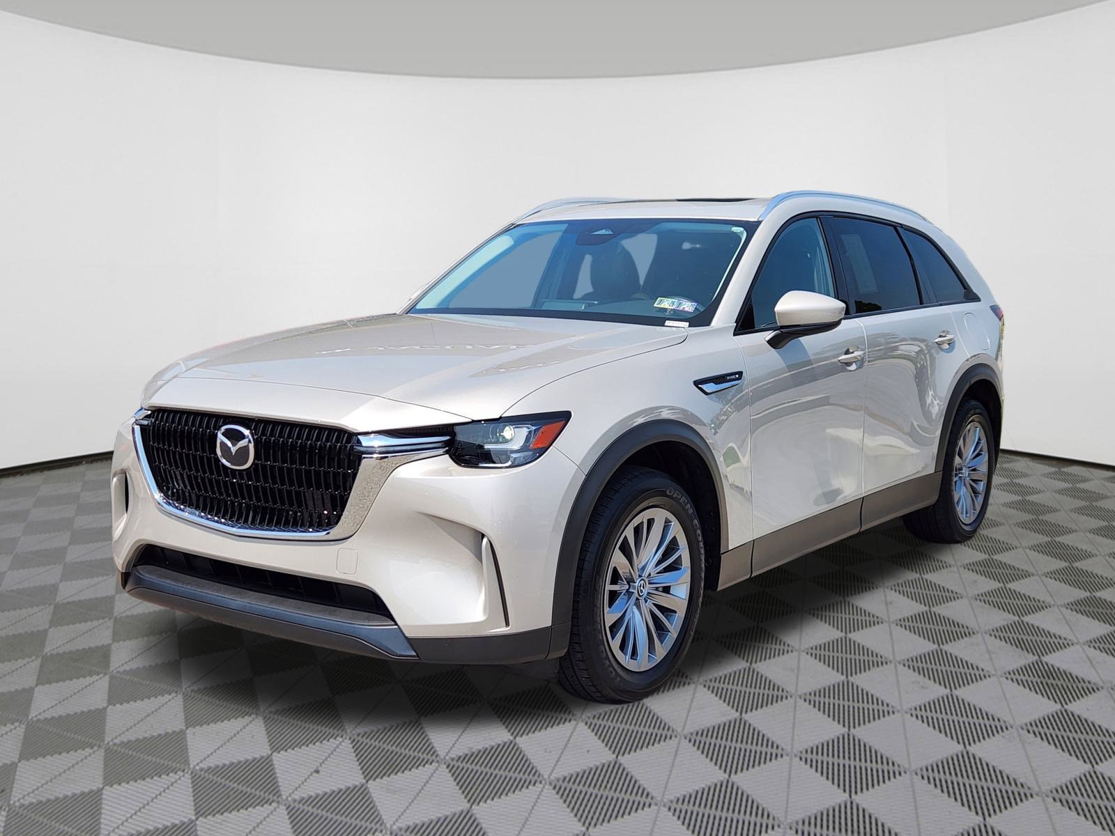 2024 Mazda CX-90 Preferred photo 2