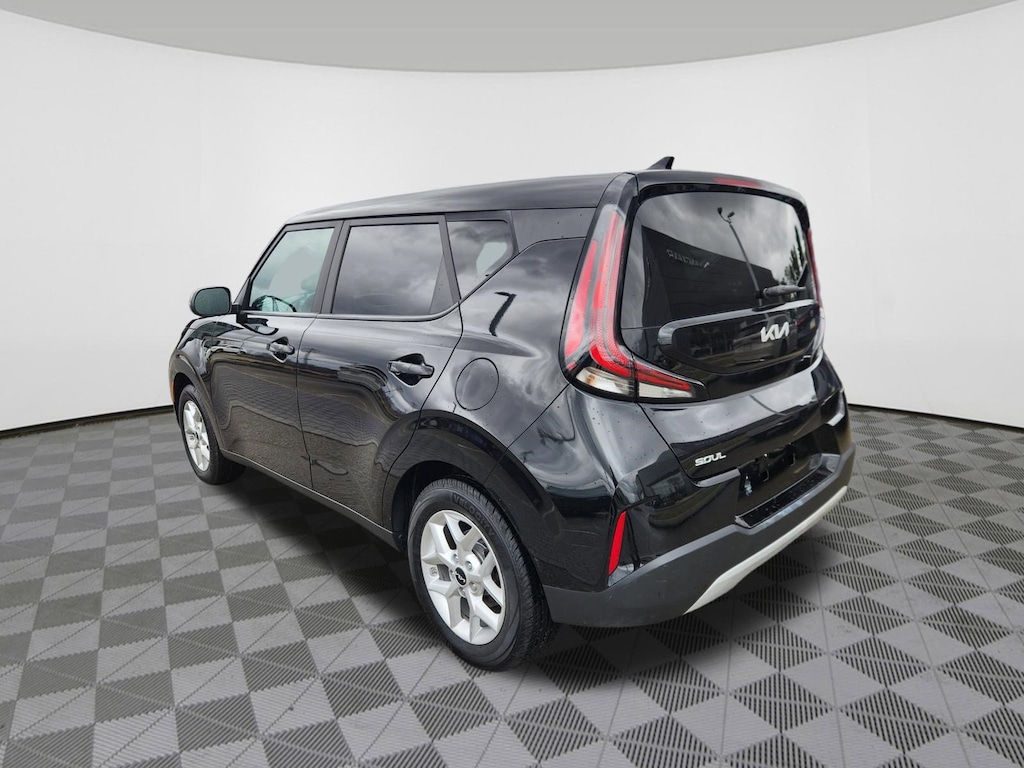 Used 2023 Kia Soul S Hatchback