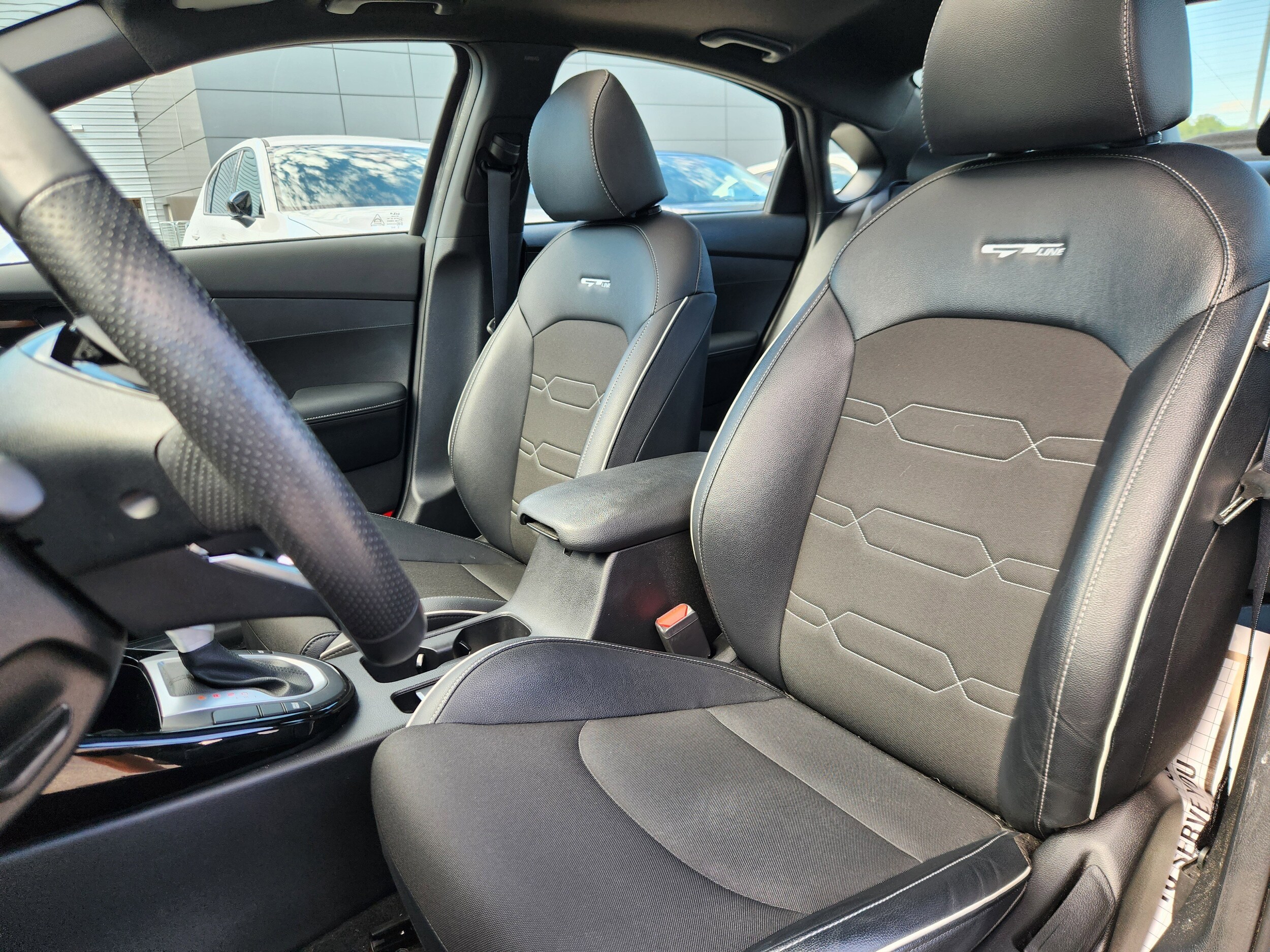 2023 Kia Forte GT-Line - Photo 7