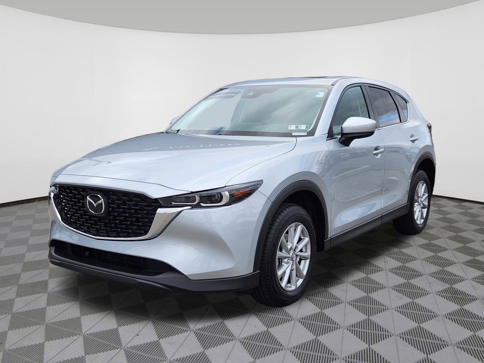 2023 Mazda CX-5 2.5 S Preferred photo 2