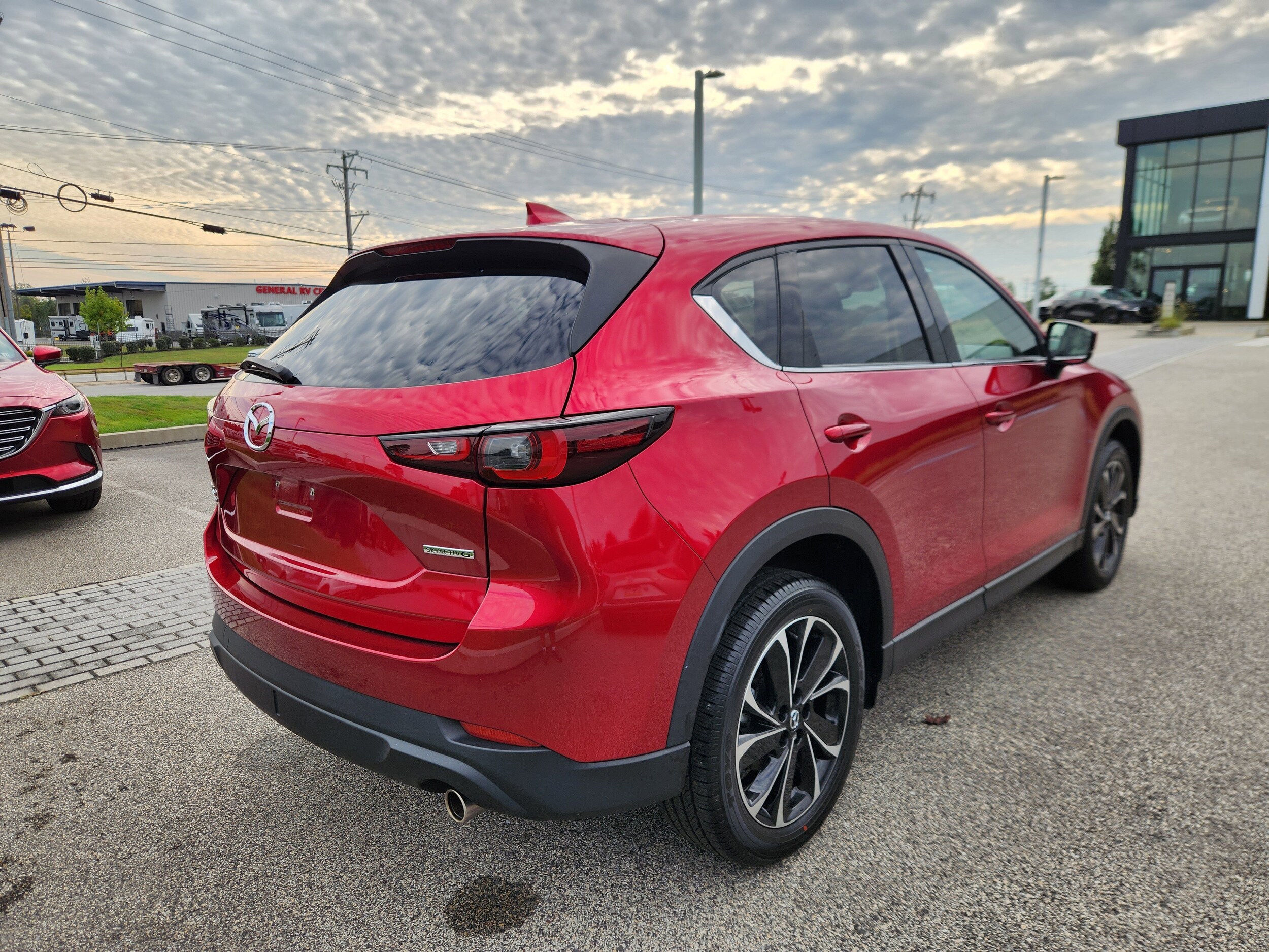 2022 Mazda CX-5 2.5 S Premium photo 2