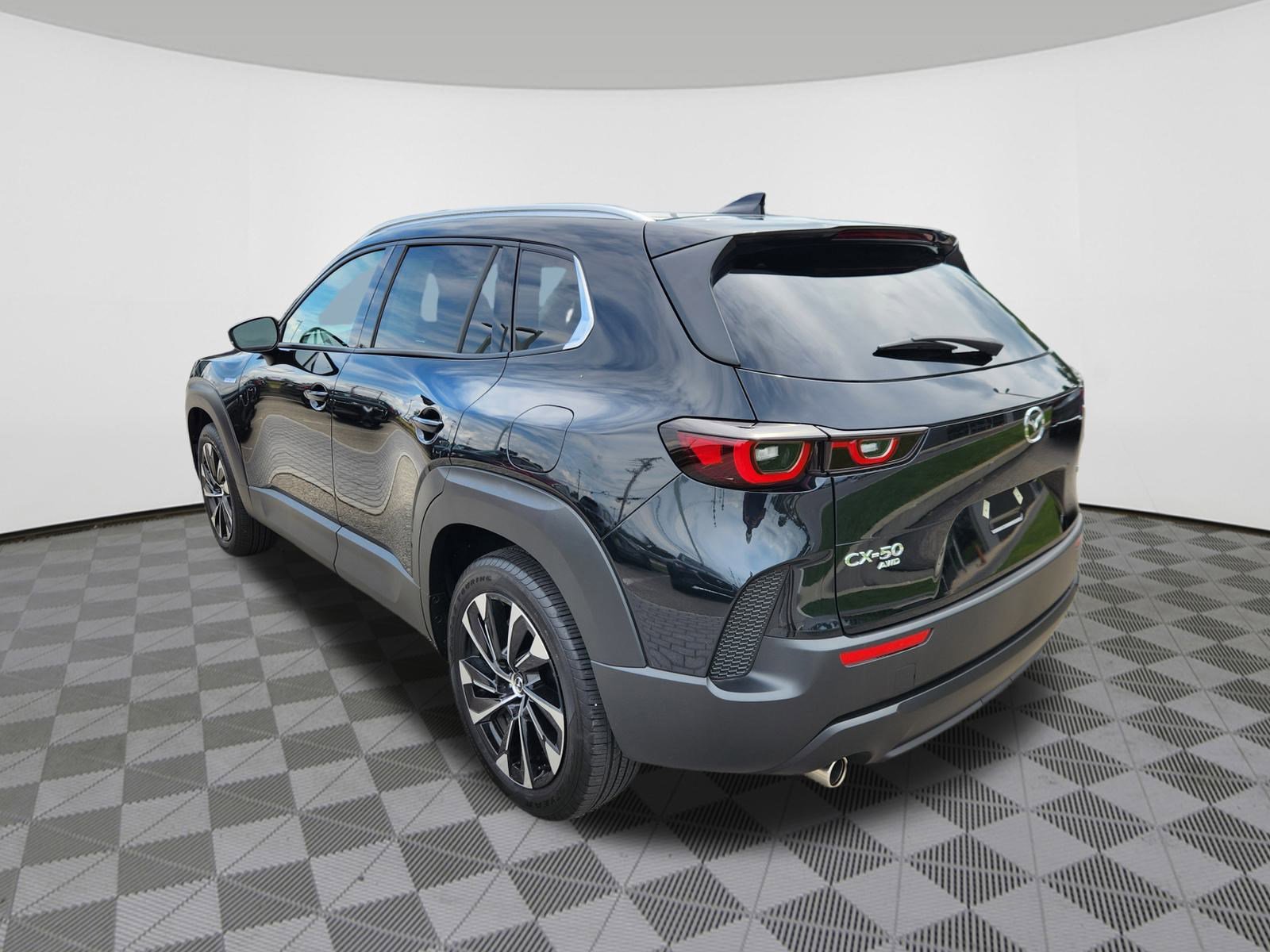 2025 Mazda CX-50 Premium Plus photo 3