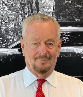 Staff member Fred Deal from ID_7b6927930776