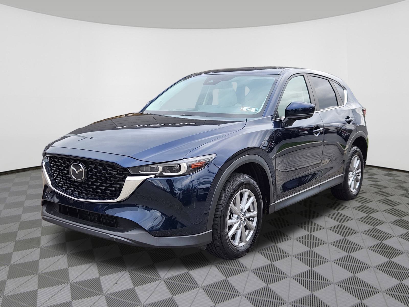 2022 Mazda CX-5 2.5 S Preferred photo 2