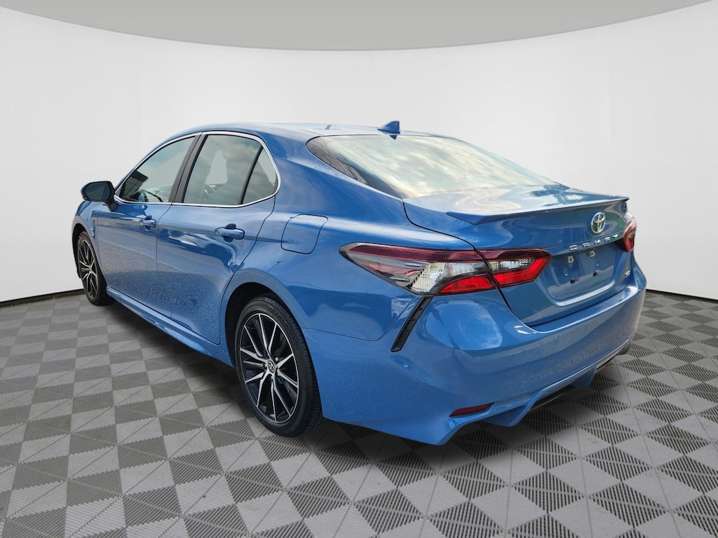 Used 2024 Toyota Camry SE Sedan