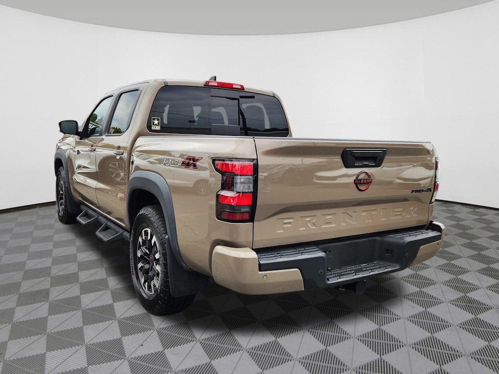 Used 2024 Nissan Frontier Truck Crew Cab