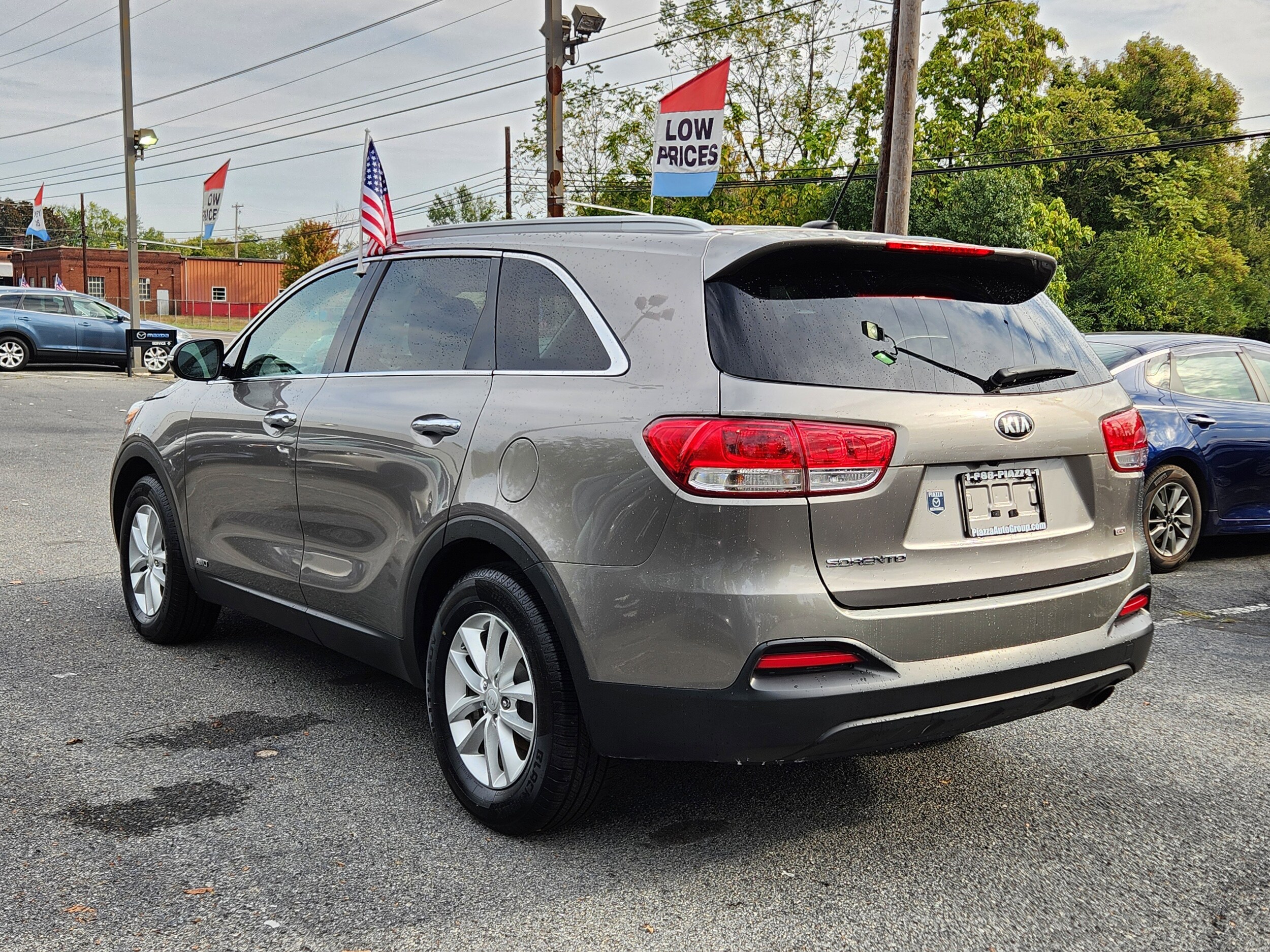 2016 Kia Sorento LX photo 2