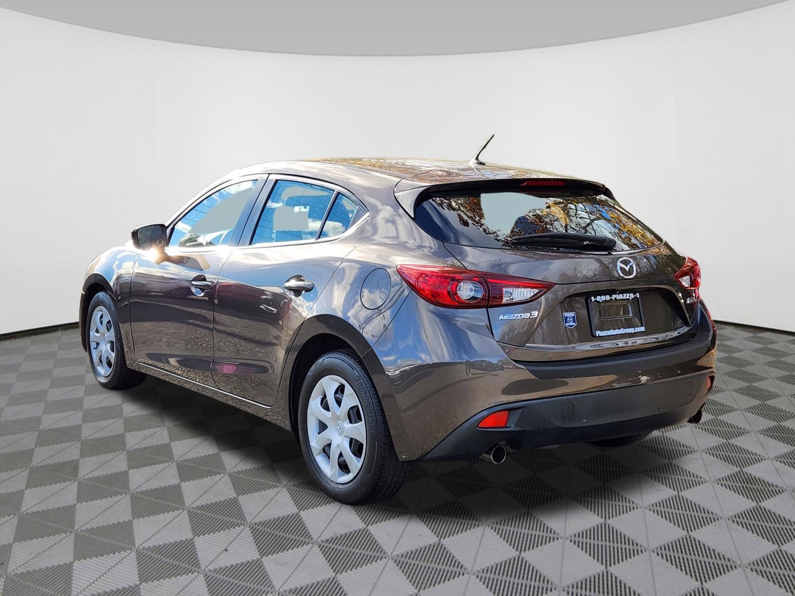 2016 Mazda Mazda3 i Sport photo 3