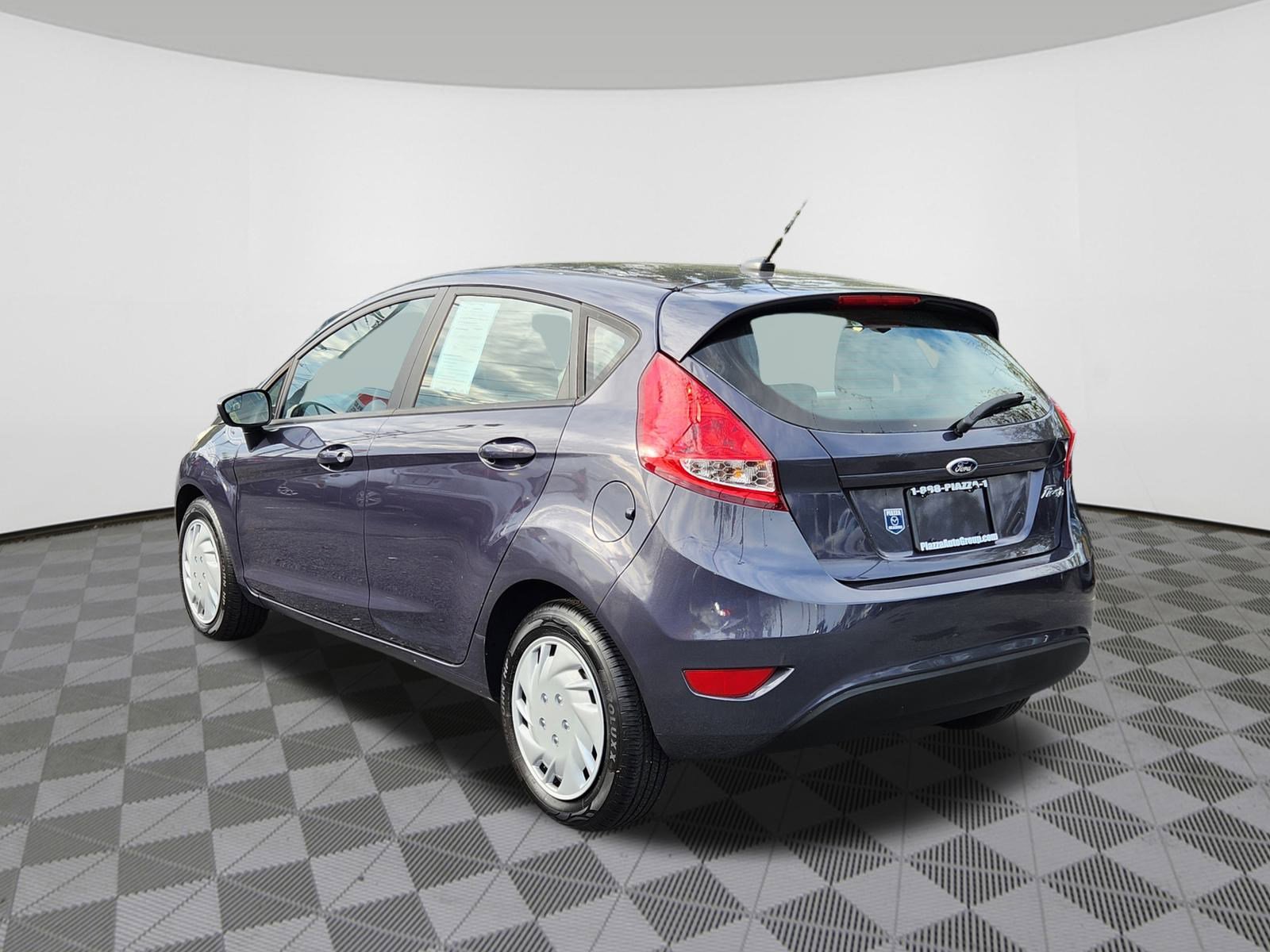 2013 Ford Fiesta S photo 3