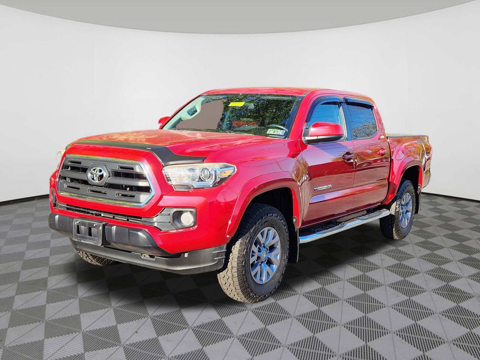 2017 Toyota Tacoma SR5 photo 2