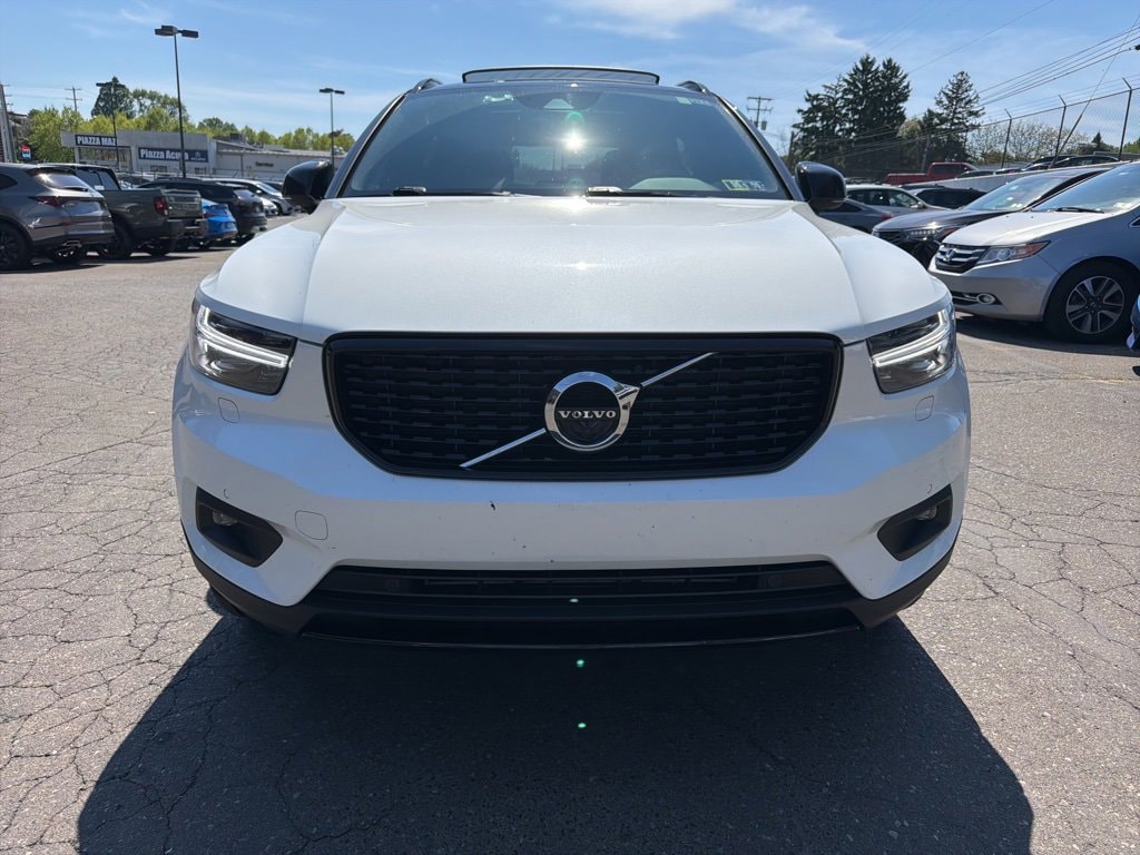 Used 2021 Volvo XC40 R-Design SUV