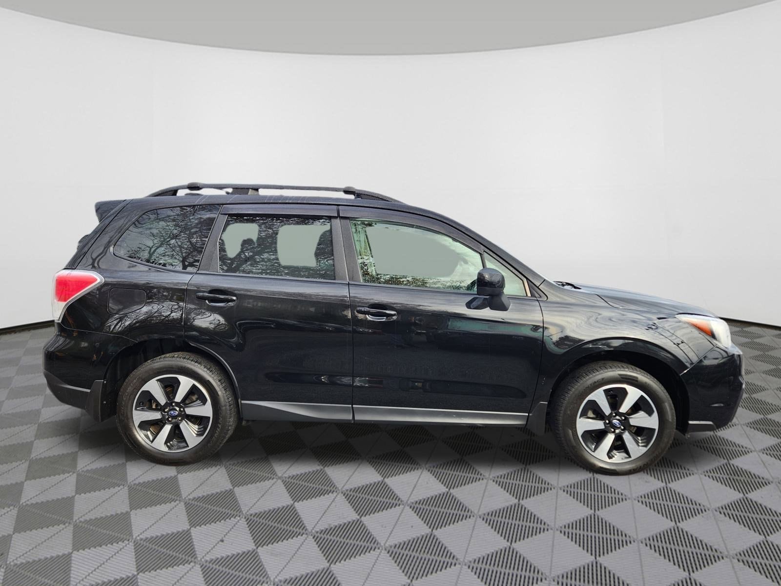 Image of 2018 Subaru Forester Premium SUV