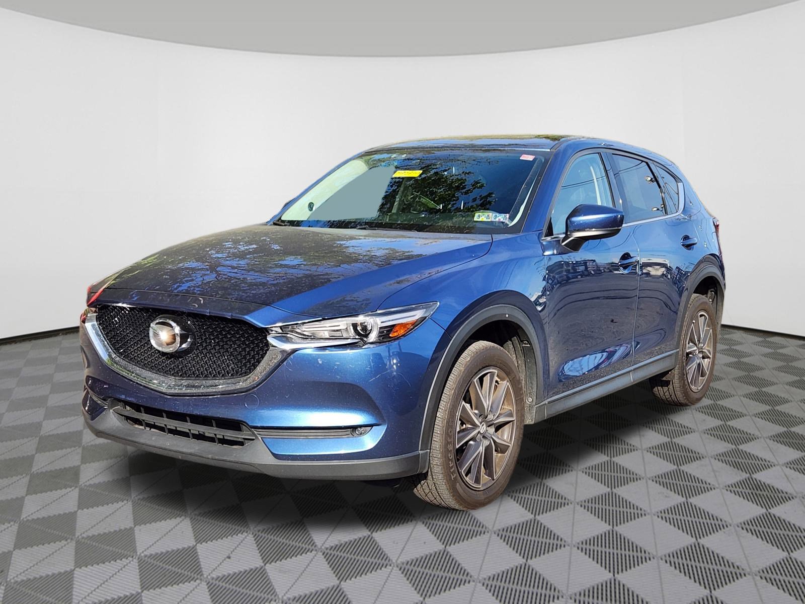 2017 Mazda CX-5 Grand Touring Select photo 2