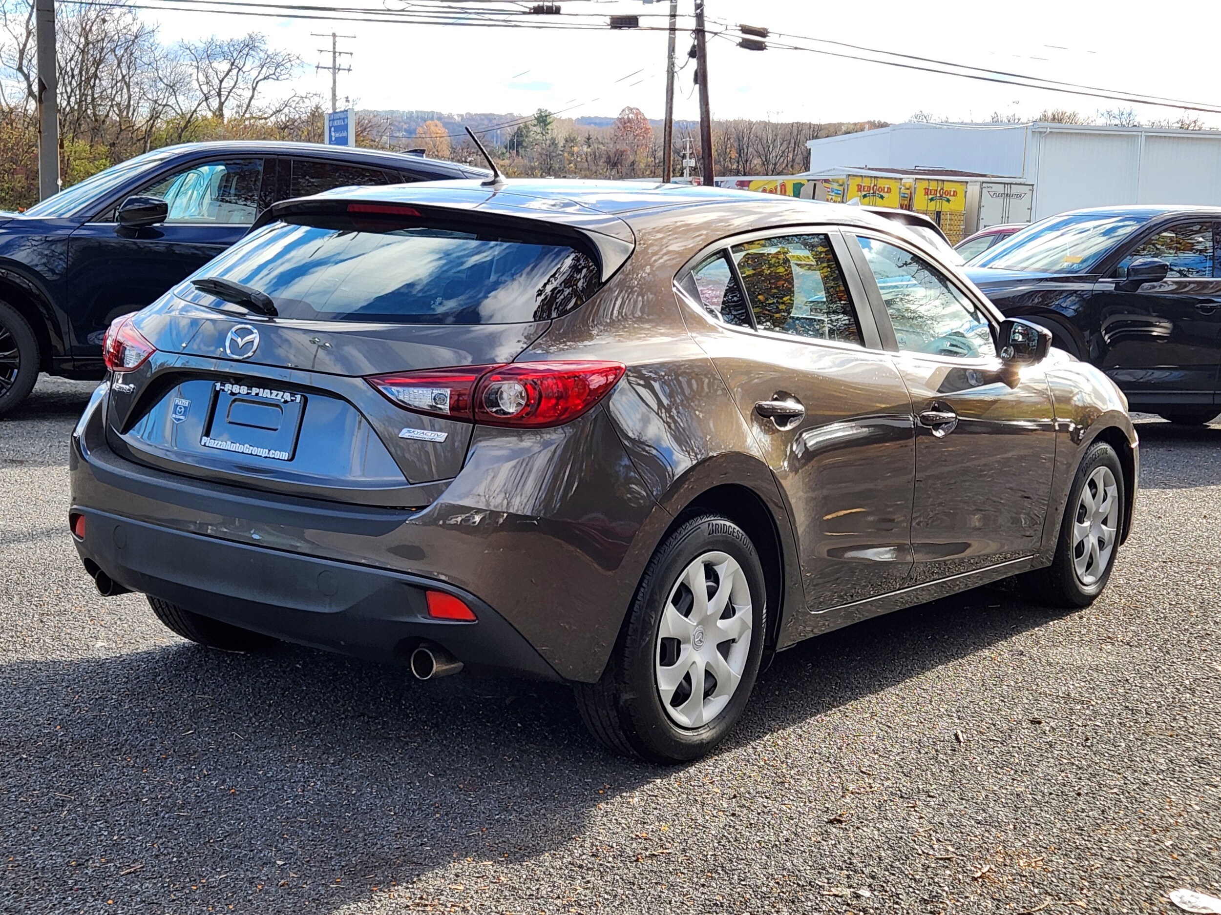 2016 Mazda Mazda3 i Sport photo 2