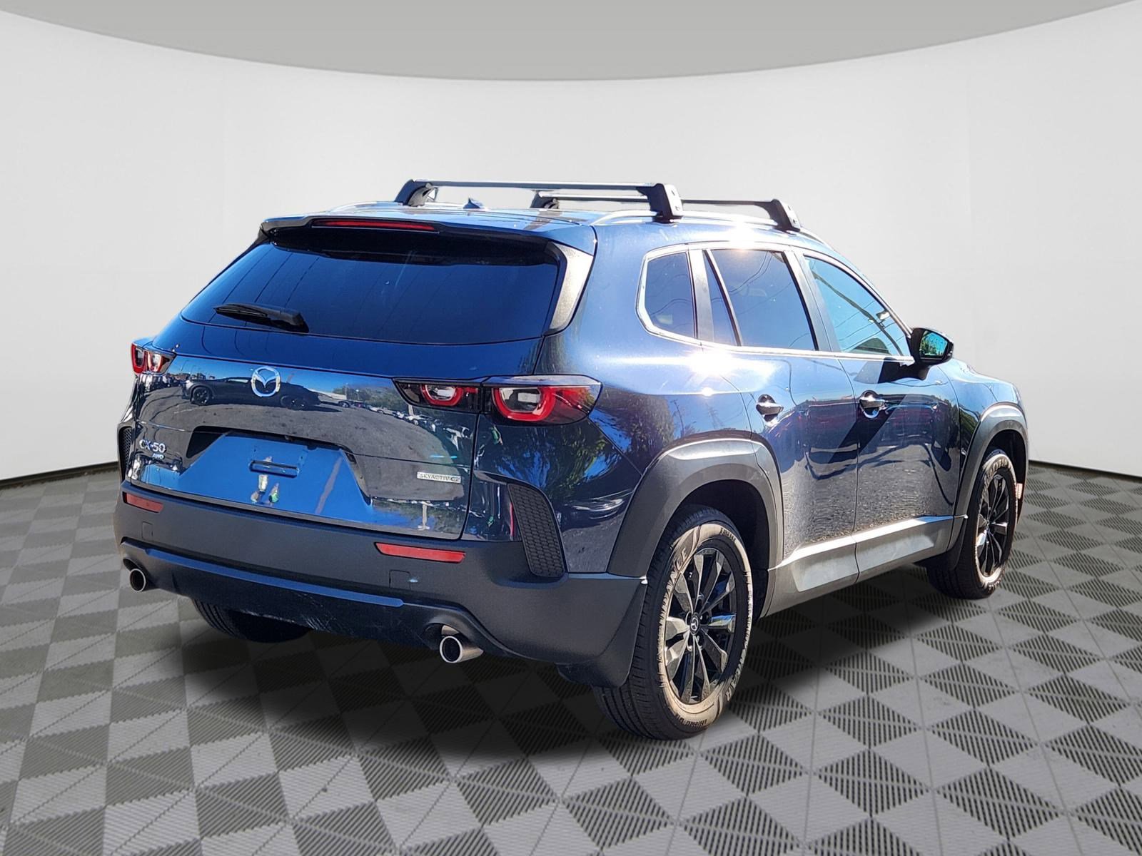 2025 Mazda CX-50 2.5 S Premium photo 4