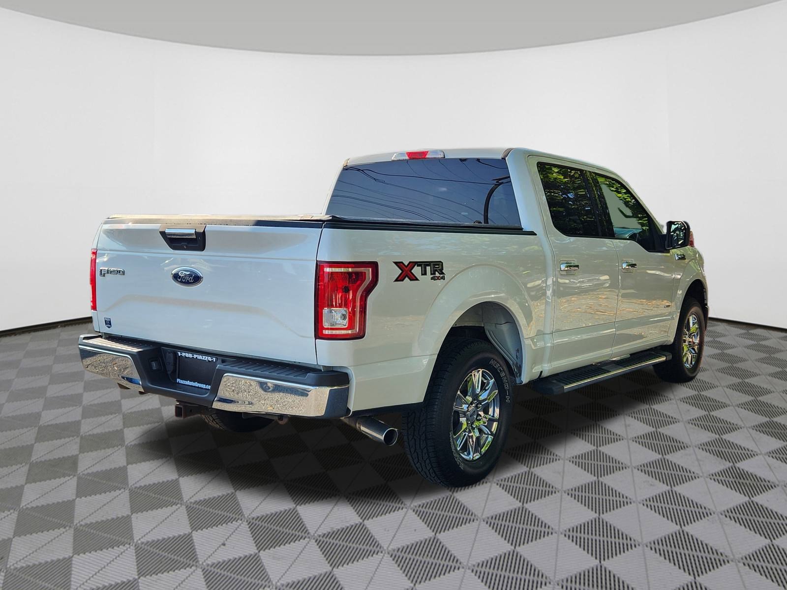 2017 Ford F-150 XLT photo 4