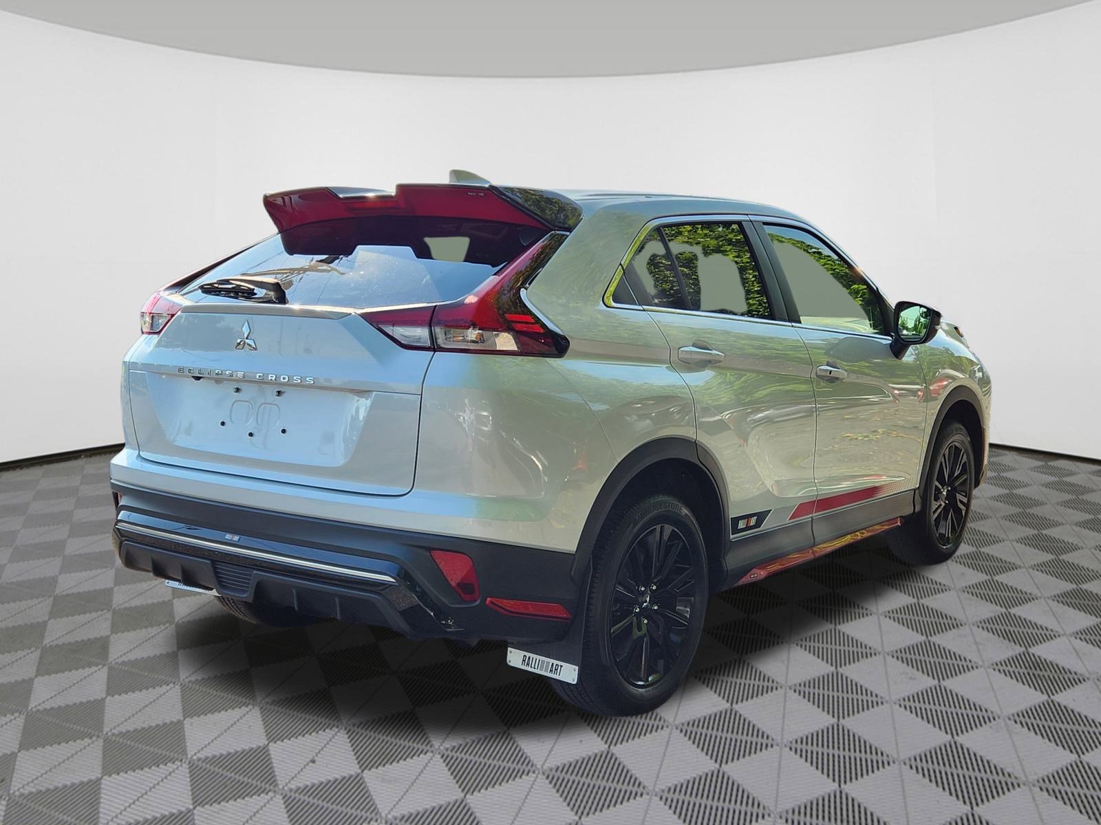 2024 Mitsubishi Eclipse Cross Ralliart photo 4