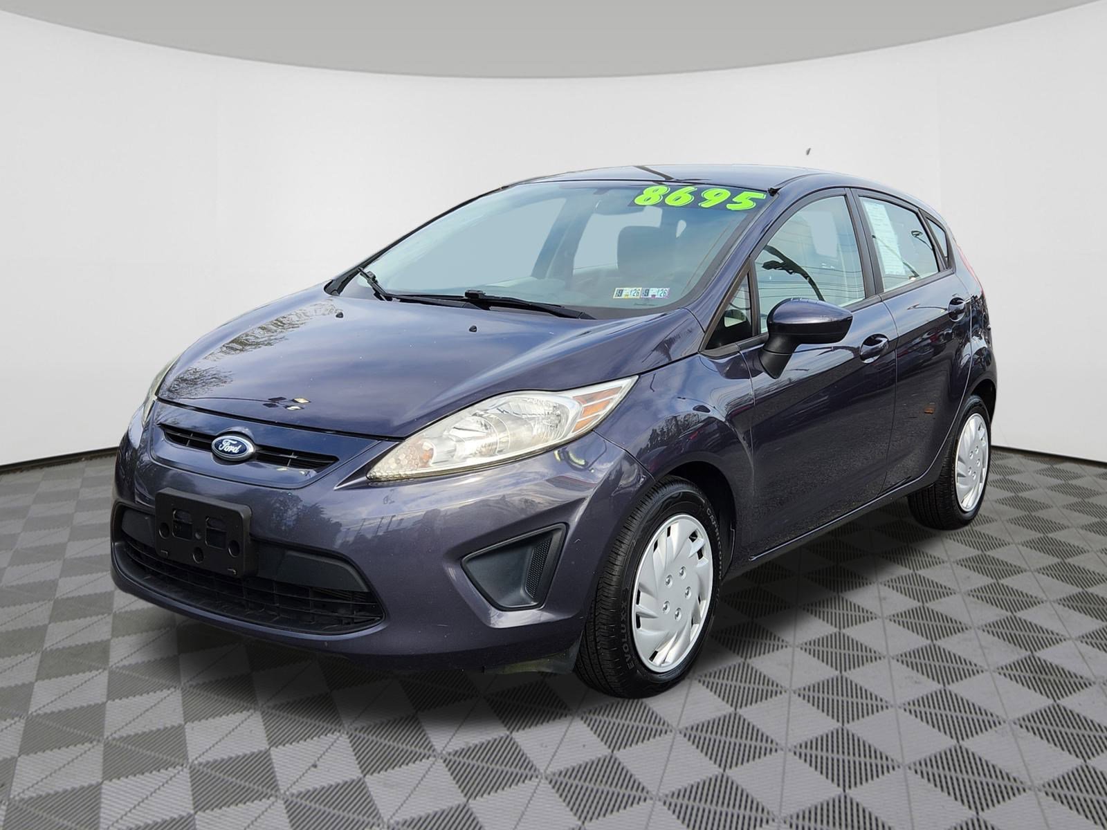 2013 Ford Fiesta S photo 2