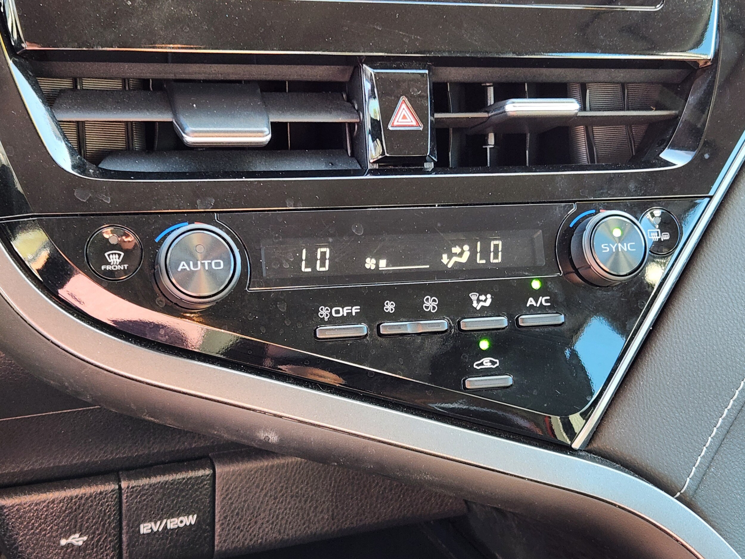 2024 Toyota Camry SE - Photo 20