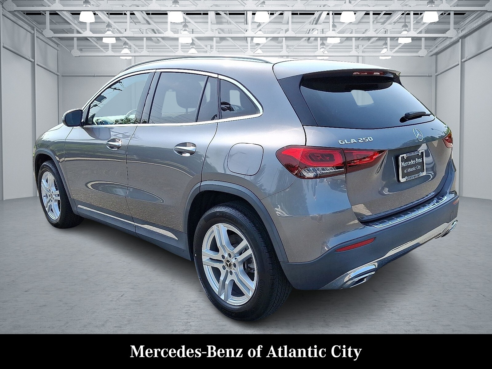 2021 Mercedes Benz GLA 250 4MATIC photo 4