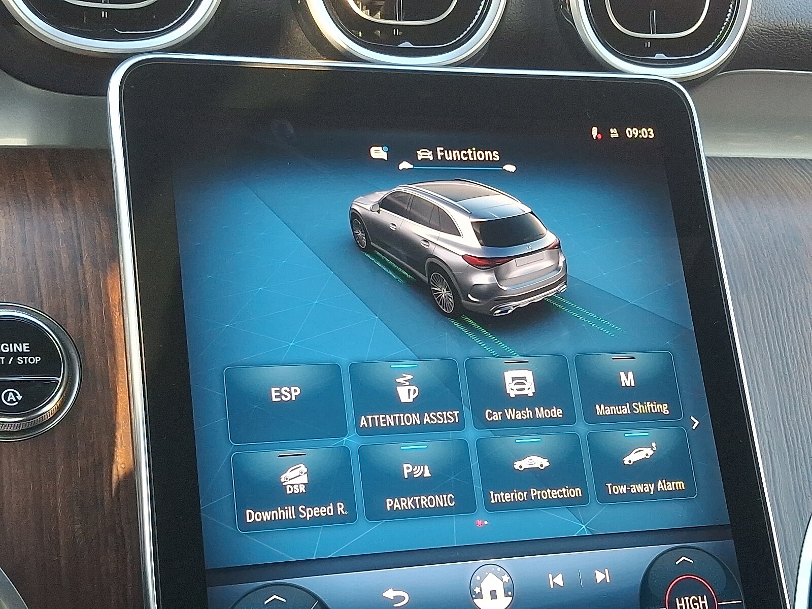 2025 Mercedes-Benz GLC Base - Photo 24