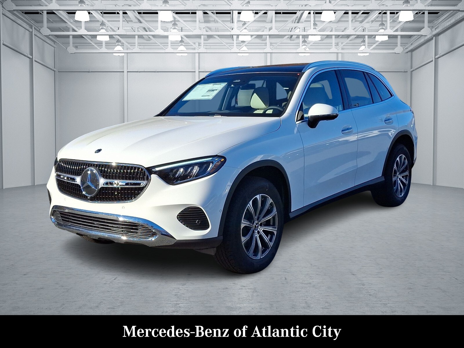 2025 Mercedes Benz GLC 300 4MATIC photo 2