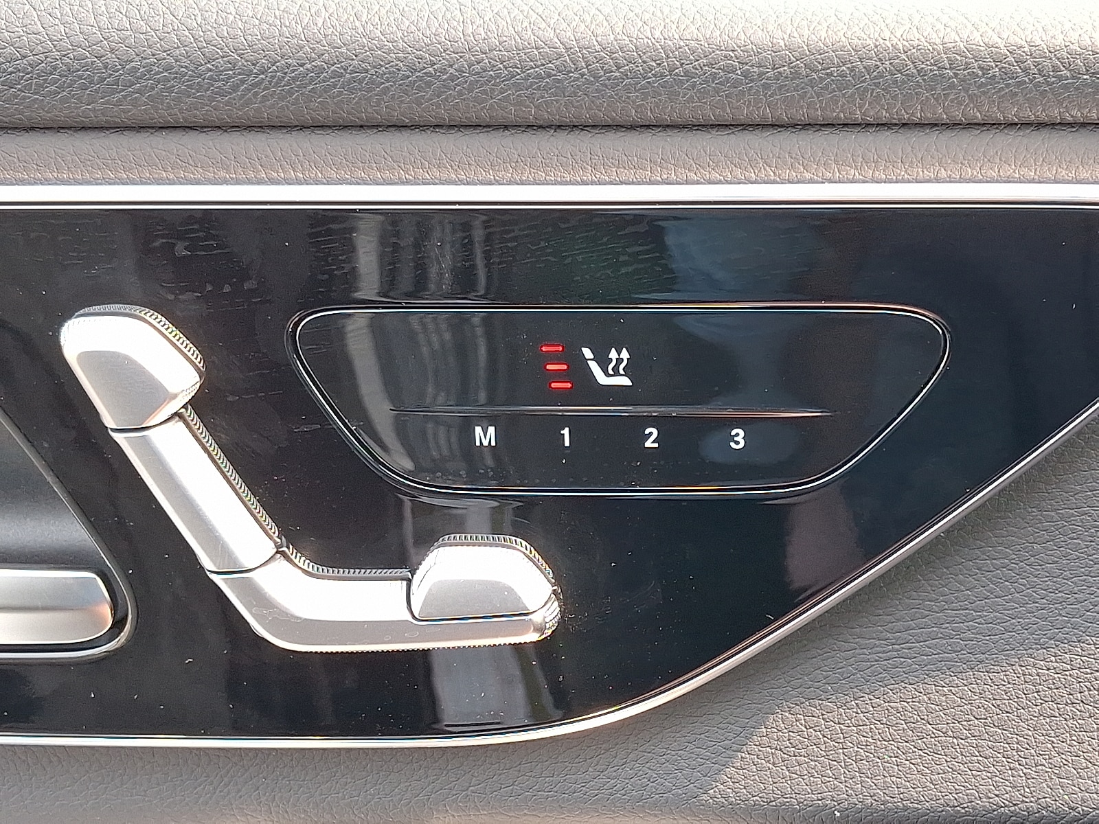 2025 Mercedes-Benz GLC Base - Photo 25