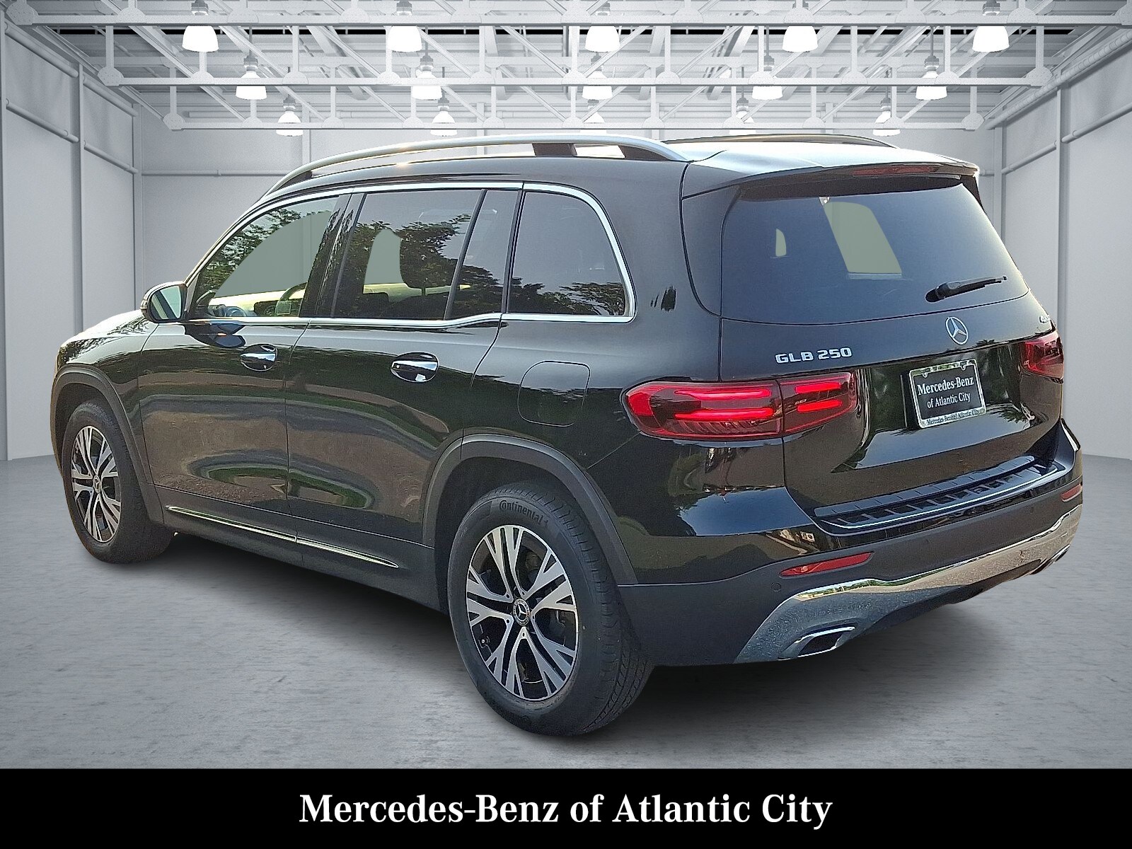 2024 Mercedes Benz GLB 250 photo 4