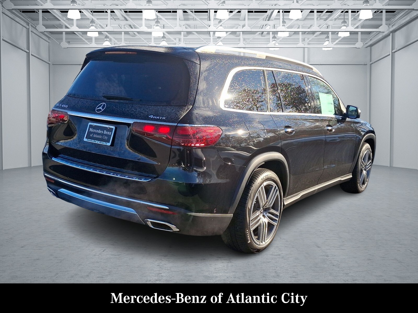 2025 Mercedes Benz GLS 450 4MATIC photo 4