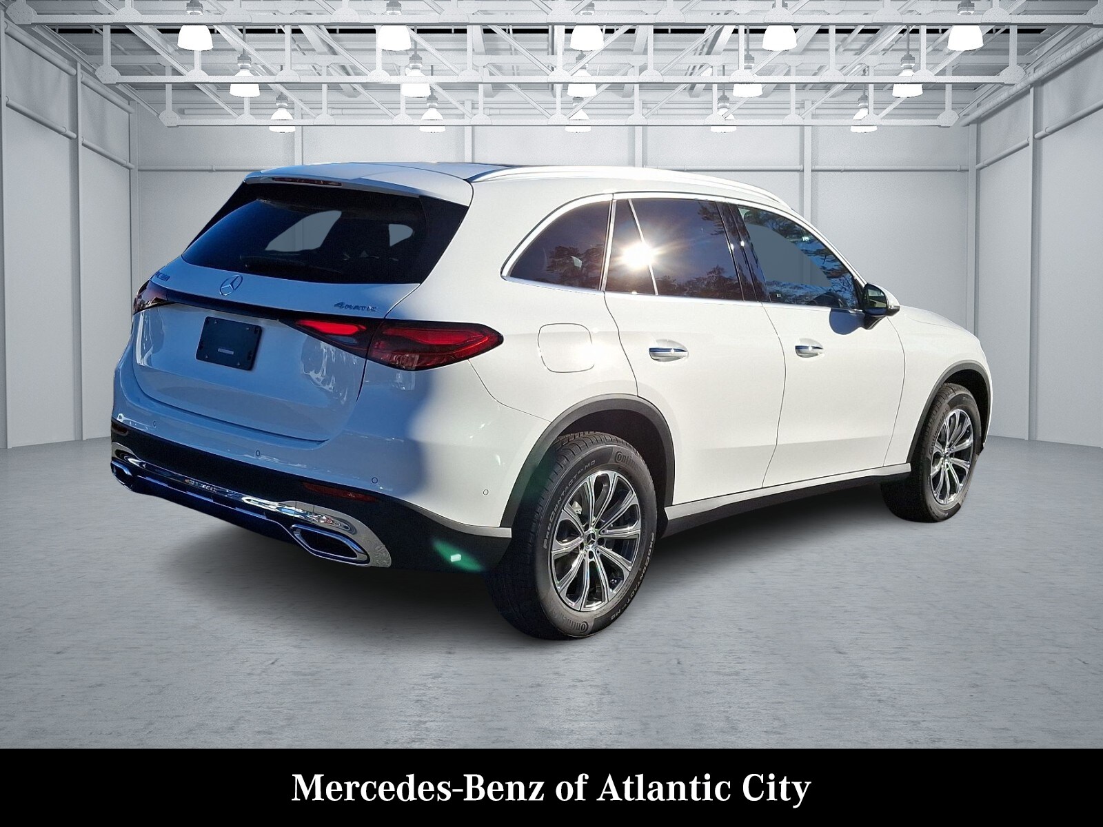 2025 Mercedes Benz GLC 300 4MATIC photo 4